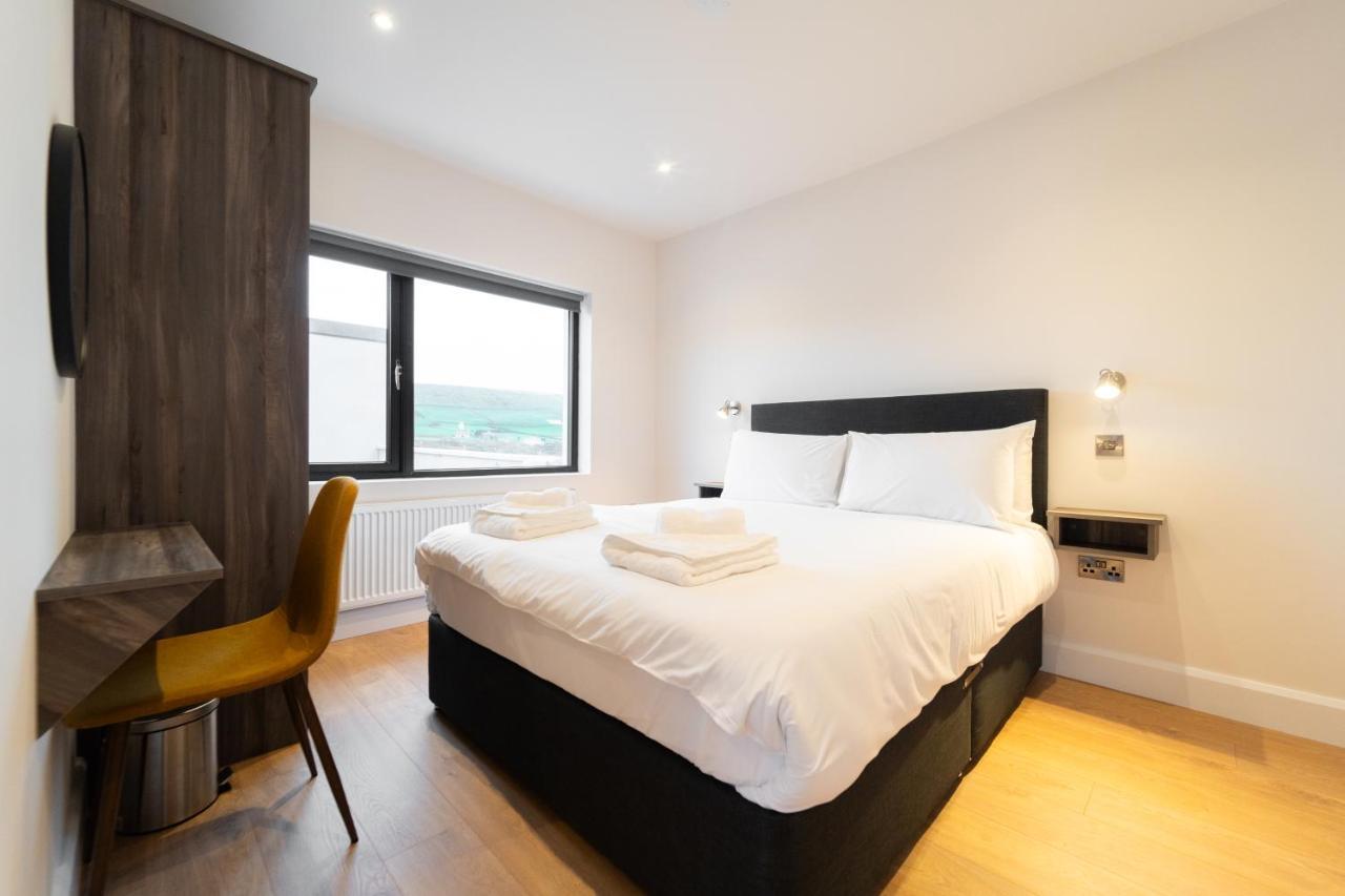 Dingle Way Snug, Luxury Apartment Exteriör bild